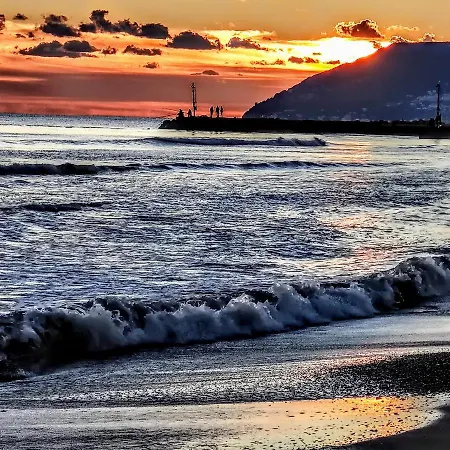 La Casetta Nelle Mura * Террачина